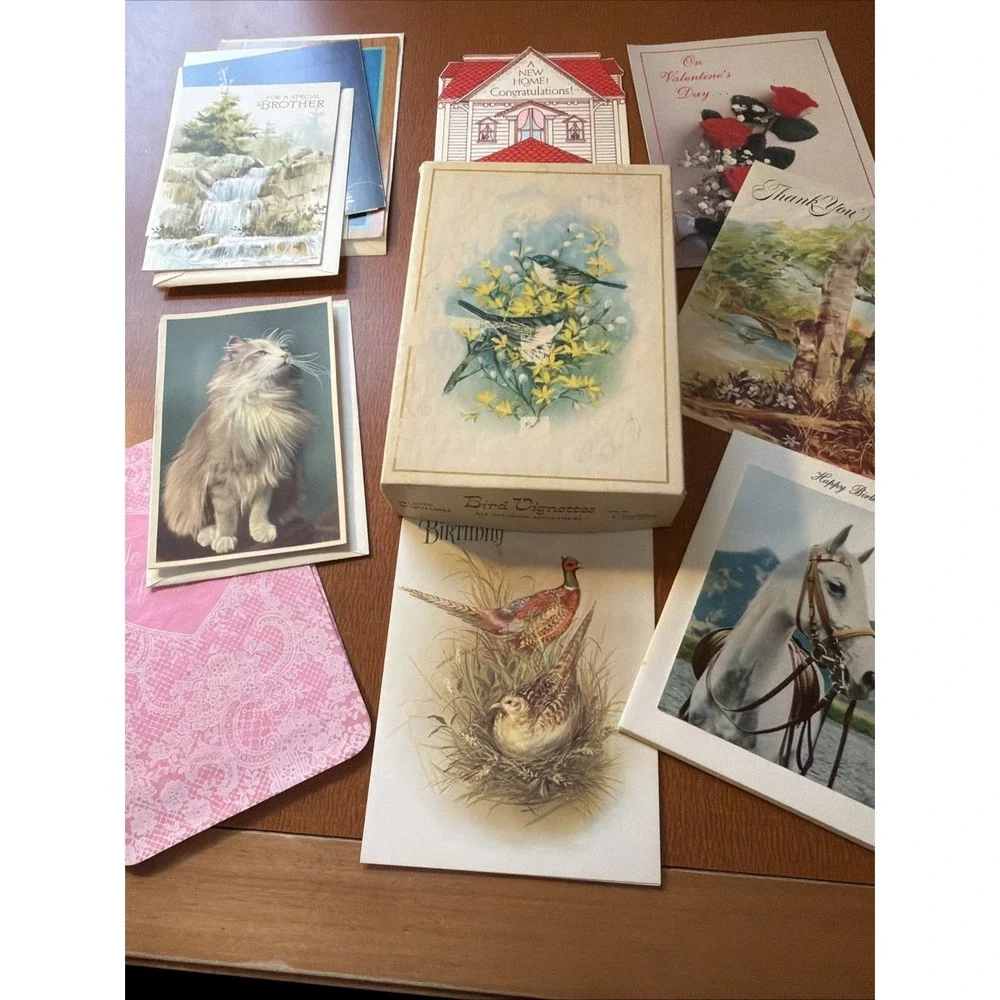 Vtg Card Box Coronation With A Mix Of Vtg Unused Cards Some With No Envelopes